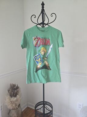 The Legend of Zelda Short-Sleeve Graphic Tee - Small